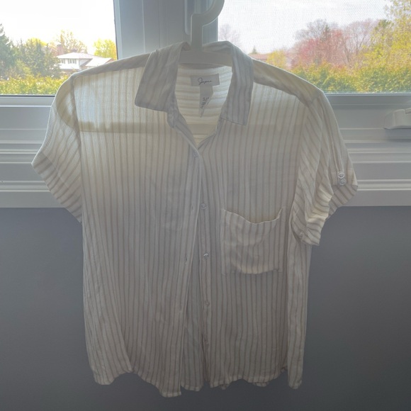 Linen Button Up Top - Picture 1 of 2